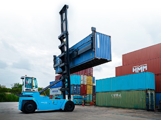 Empty container handlers go electric